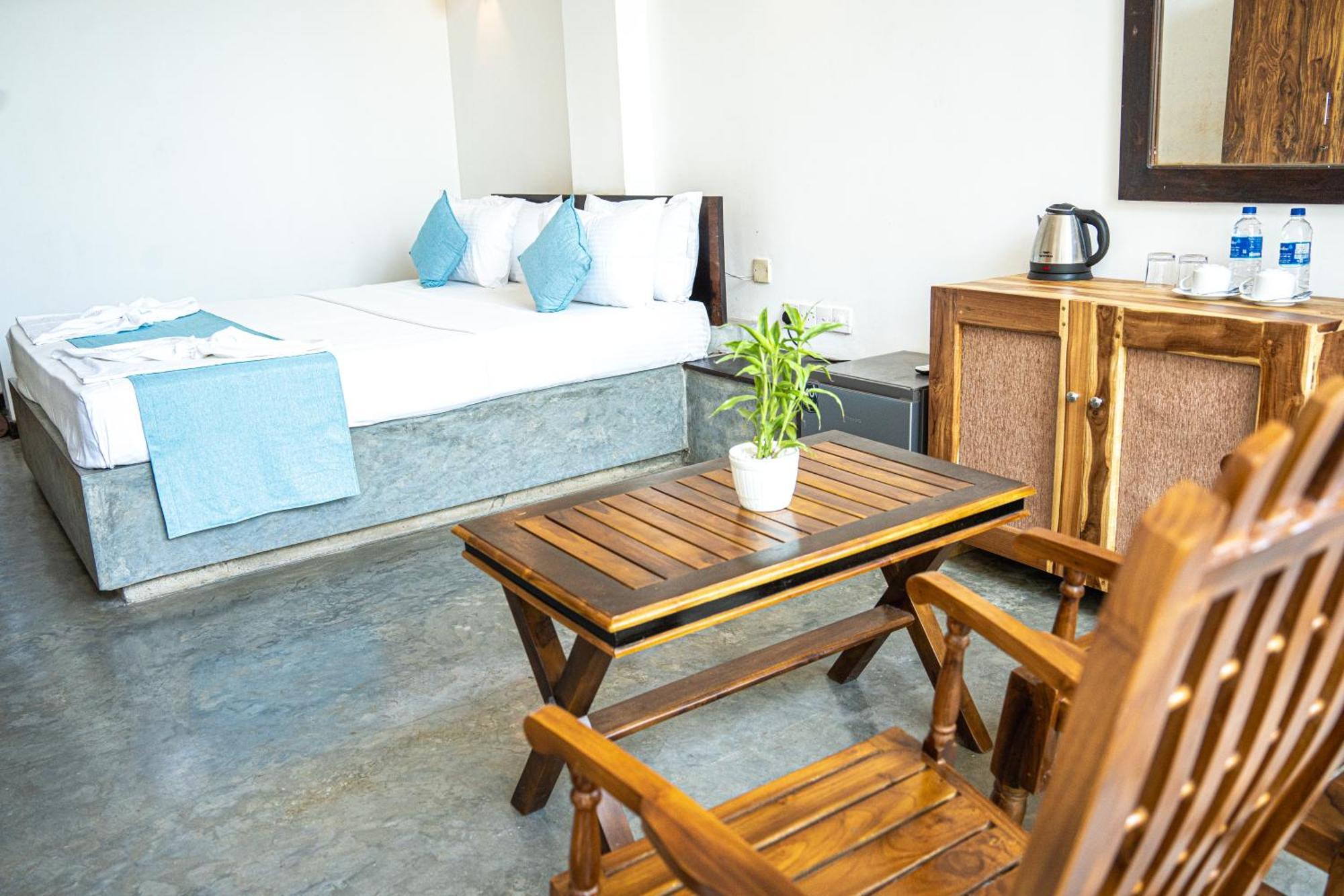 Cocos Hotell Midigama East Eksteriør bilde