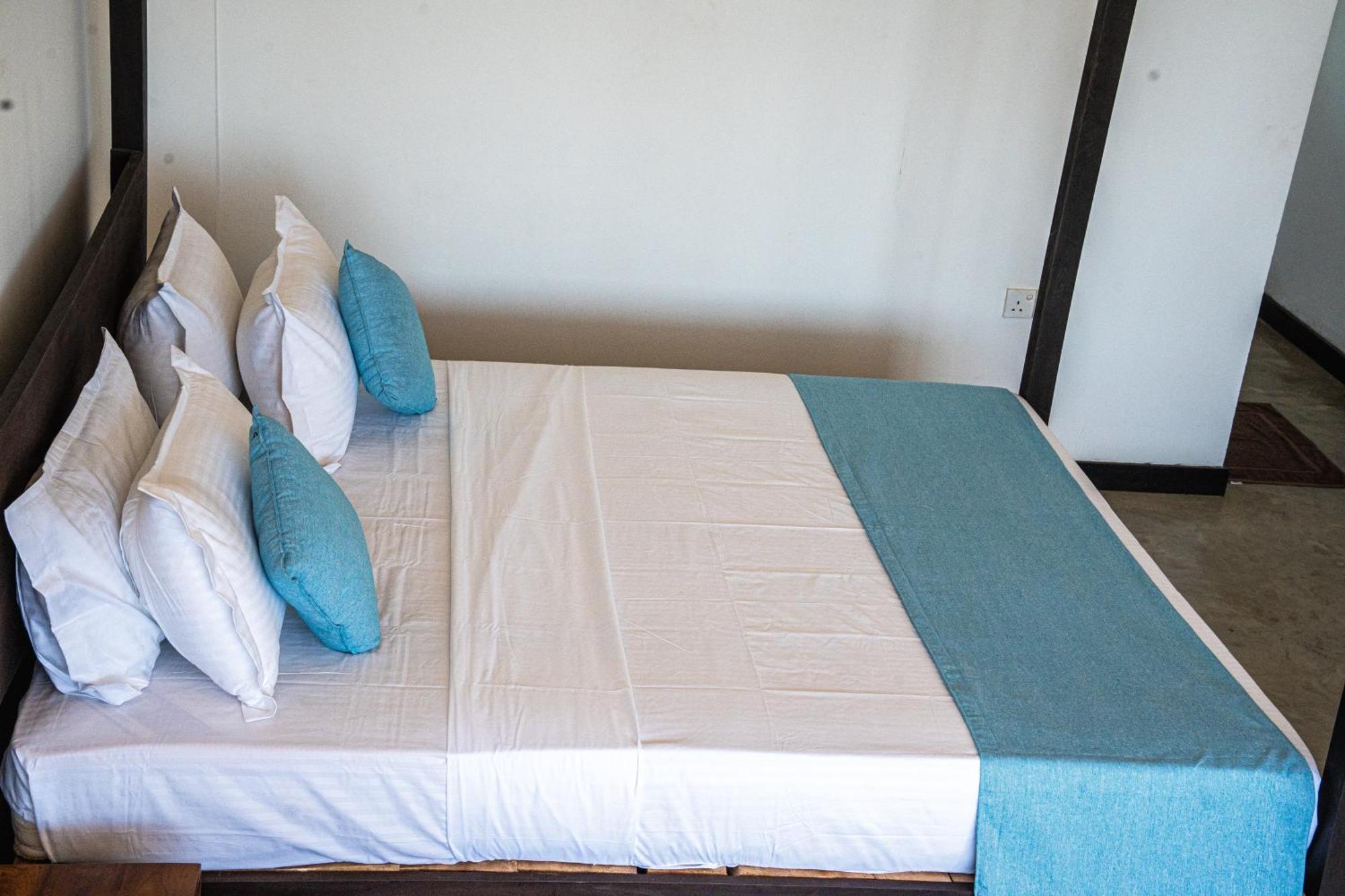 Cocos Hotell Midigama East Eksteriør bilde